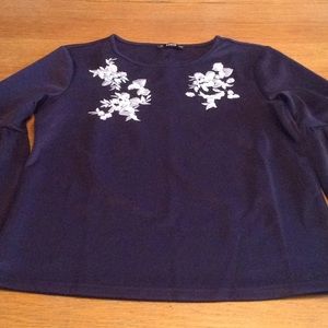 SHEIN Floral Embroidered Top-Medium